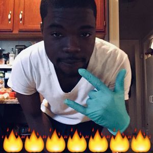 Meet your Posher, Dee